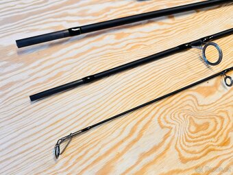 KAPROVÝ TŘÍDÍLNÝ PRUT SHIMANO TRIBAL TX1 / 3,6 M / 3 LB. - 5