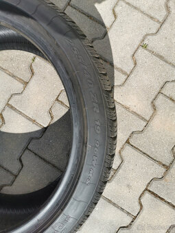 Pirelli P Zero Nero 255/40/19 - 5