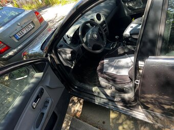 Seat Ibiza III (6L1) R.v. 2004 1.4 16v 55kw - 5