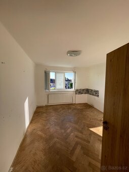 Prodám byt 2+1 - 60m2 Nový Bydžov, zahrada, garáž - 5