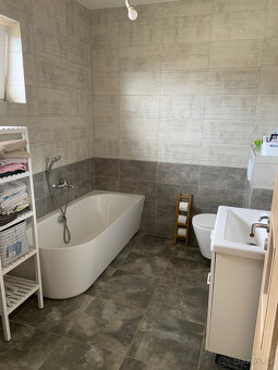 Samostatný dům 4+kk 84m2, pozemek 1114 m2 - 5