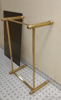 Starý, velký, těžký mosazný konferenční stůl. - 5