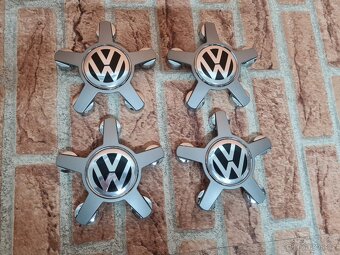 Hviezdicové pukličky krytky kolies do AUDI elektrónov - 5