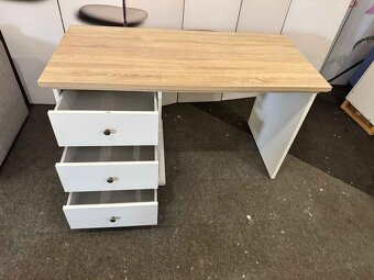 Pěkný velký psací stůl se šuplíky - 5