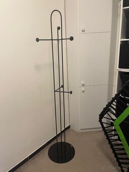 Stojan / věšák na oděvy - 5