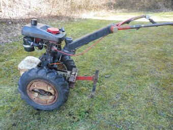 prodám malotraktor vari s nářadím - 5