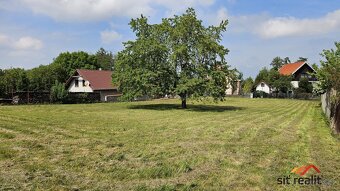 Krásný stavební pozemek v Doubravčicích, 1634 m2, veškeré sí - 5