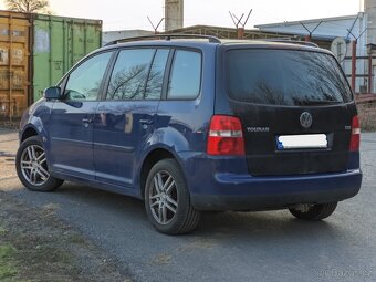 Volkswagen Touran, 1.6 FSI, 85kW, 7 míst. - 5