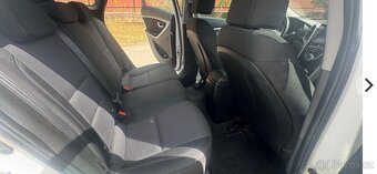 Hyundai i30 1.6i 88KW - 5