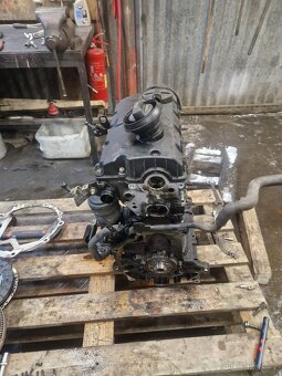 Motor 1.9 tdi 77kw BXE, ale stejný s BKC, BJB - 5