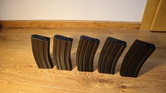 Zásobníky CYMA pro M4 - kovové, tlačné, 140bb - 5