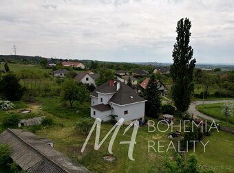 Prodej rodinného domu s velikou zahradou 2.302 m2. Mělník - - 5