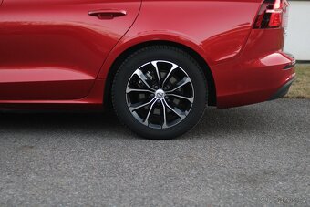 Volvo V60 D3 Momentum Automat+LED+Tažné+Panorama - 5