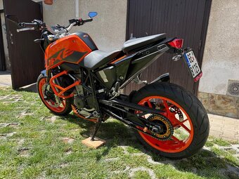 KTM Duke 690R Akrapovič - 5