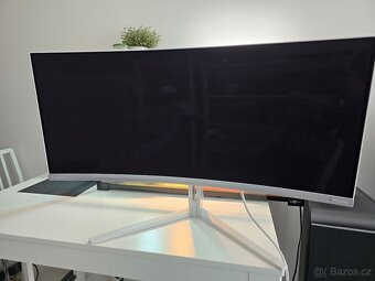 34" OLED monitor Philips 34M2C8600 nový, jen vyzkoušený - 5