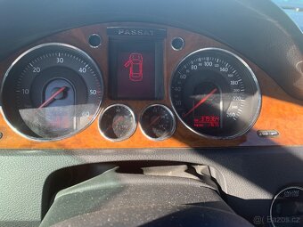 Volkswagen Passat B6 - 5