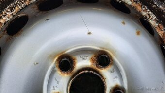 Plechová kola R16 Octavia a poklice - 5