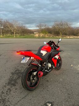 Yamaha Yzf r125 - 5