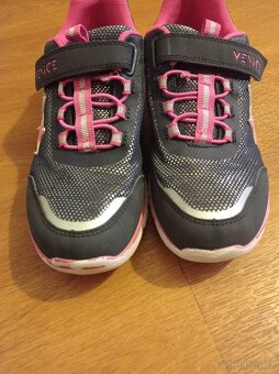 Dívčí sportovní boty, vel. 35 - 5