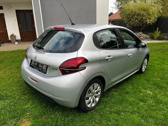 Peugeot 208 1.2i 60Kw r.v2016 naj 151tkm nové v ČR - 5