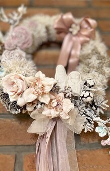 Luxusní Vánoční věnec Zimní Růže v pudrových tónech - 5