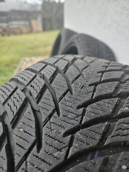 Nokian 215/45 R17 - sada zimních pneu - 5
