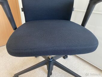 Kancelářská židle - Vitra ID Soft PC 25000,- NOVÁ - 5