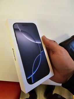 Iphone 16Pro. novy- měsíc starý - 5