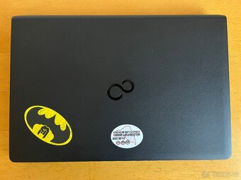 Fujitsu Lifebook A557 - 5