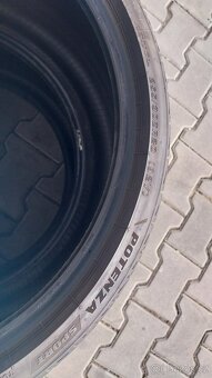 Prodám 2 x letní pneu Bridgestone 255/30/20 - 5