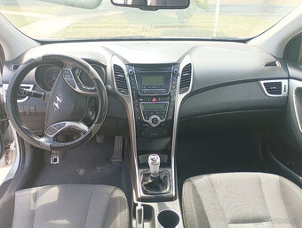 Hyundai i30 1.6 CRDi, 81kW, stříbrná metalíza r.v. 2014 - 5