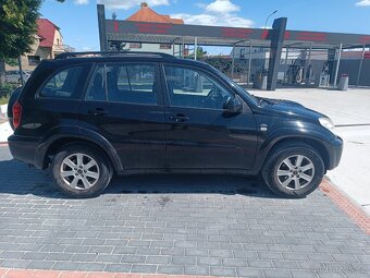 Toyota RAV4 2,0D 4x4 - 5