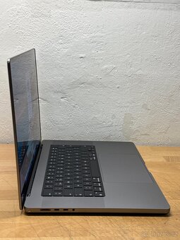MacBook Pro 16” 2021/16GB RAM/M1 Pro/512GB SSD/Záruka - 5