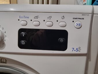 Pračka se sušičkou Indesit IWDE7125 na 7kg - 5