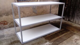 Prodám bytelné ocelové regály vyrobené z jeklu 40x40mm - 5