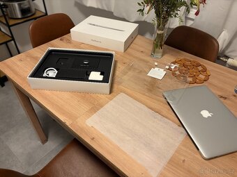 MacBook Air 13" (2017) - 5