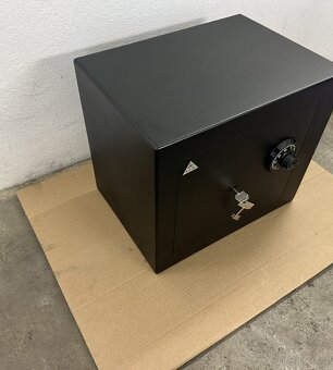 TREZOR - 5