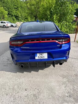 Dodge charger 5,7 hemi v8 - 5