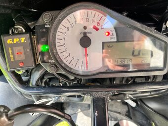 Suzuki GSXR 600 - 5