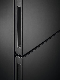 AEG Mastery RCB646E3MB černá/nerez záruka ještě 7 let - 5