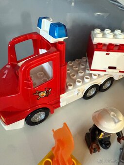 Lego Duplo Hasičské auto - 5