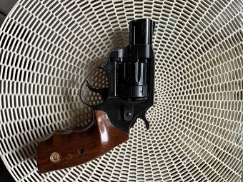 Flobertka Alfa model 620 revolver - 5