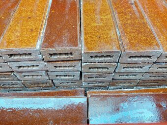 RETRO hnědé duté kachličky - 5