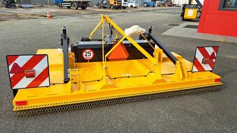 Plošný mulčovač McConnel Topper9 - 5