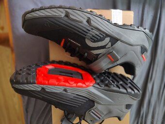 Boty TrailCross Clip-in - Black/Grey/Red - 5