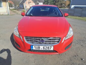 PRODÁM VOLVO V60 - 5