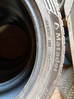 Letni pneu 235/45/19 - 5
