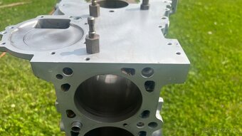 Blok motoru M52B28 - 5