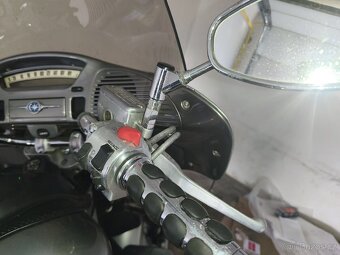 Yamaha Royal Star 1300 Venture - 5