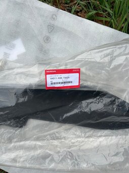 Honda Forza 125 plast nášlapu (64311-K0B-T00ZA) - 5